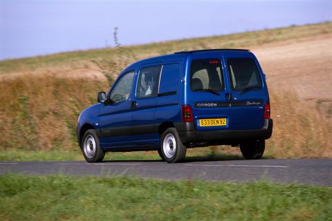 berlingo_2002_3_quarts_arriere_0.jpg